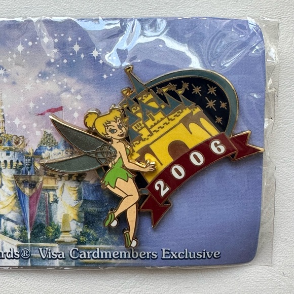Disney's Visa Cardmember Exclusive 2006 Tinker Bell 3D Pin 45417 - Picture 2 of 7